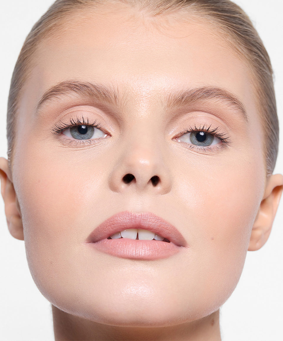 | desc: Goldie wears Lip Sculpt in Oat  